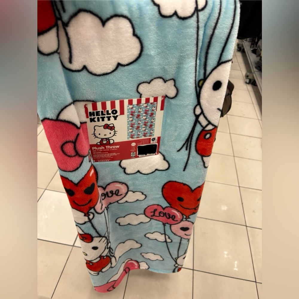 Sanrio Hello Kitty Clouds and Heart Love Balloons Throw Blanket